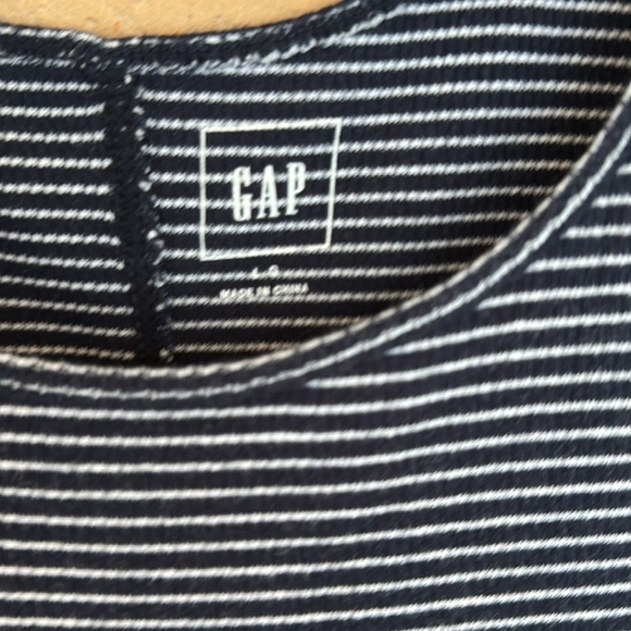 GAP Striped Women's Tank Top - Picture 2 of 3